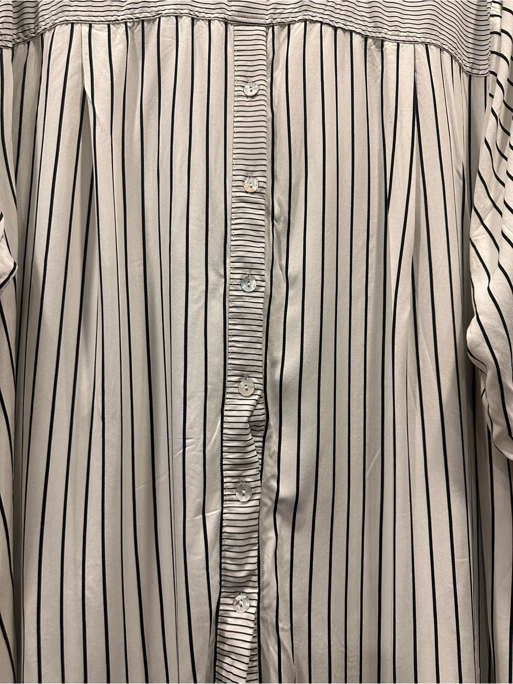 Jane and Delancey lightweight button
